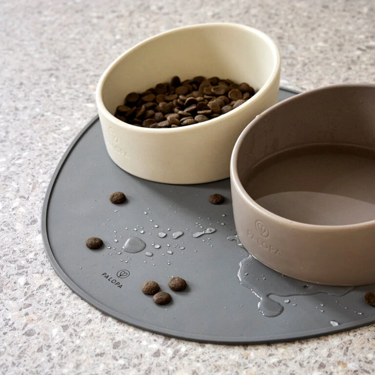 PALOPA Dog Feeding Mat Loua granule taupe (7606.003)